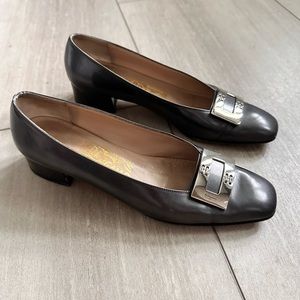 Ferragamo brown buckle loafers size 7AA